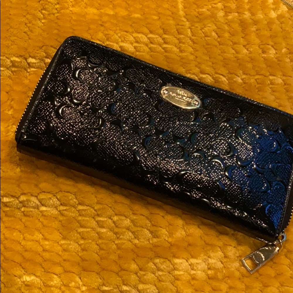 Coach wallet - Picture 1 of 2